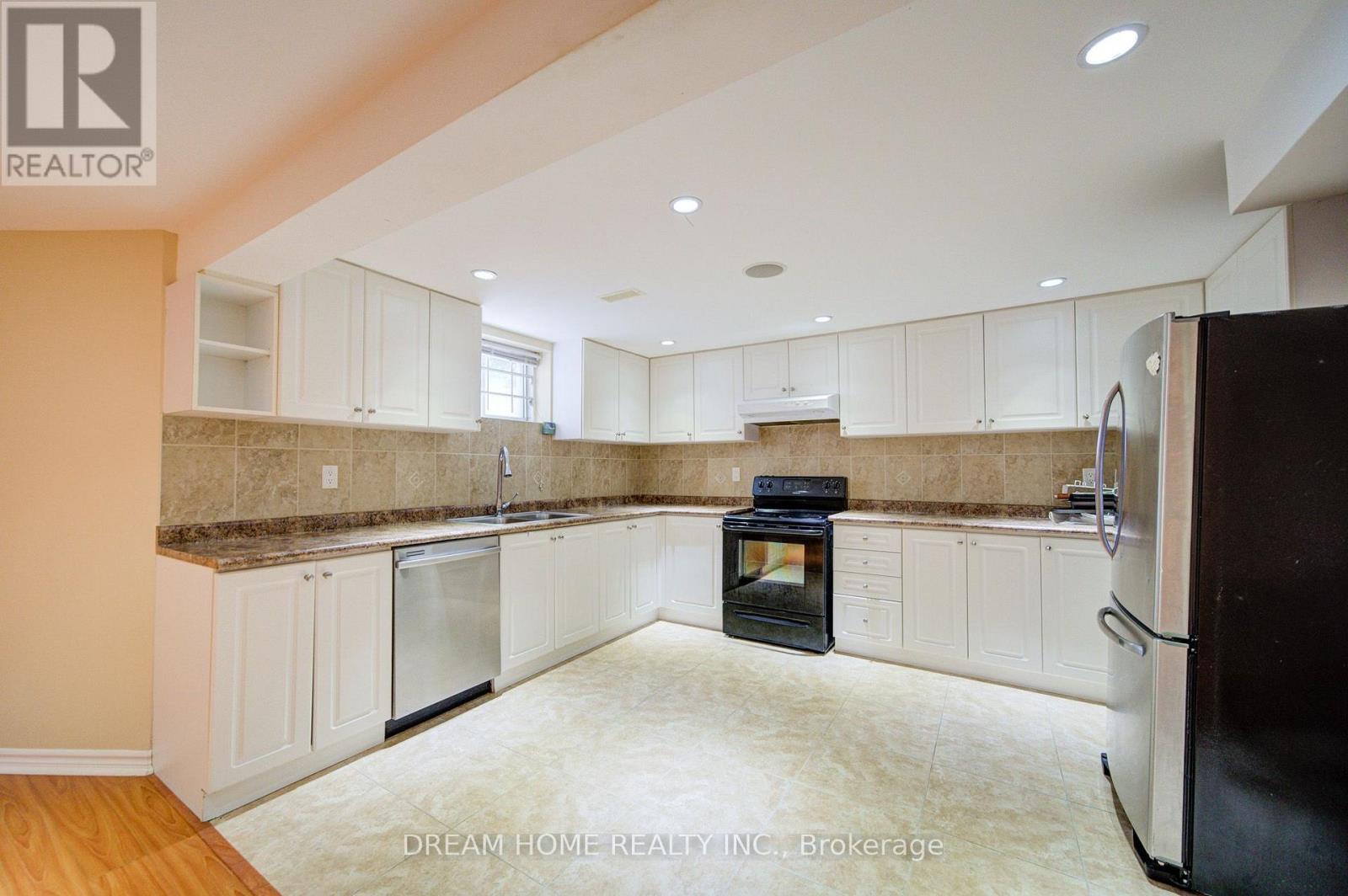 5 Silk Court, Richmond Hill, Ontario  L4B 4A4 - Photo 45 - N13720896