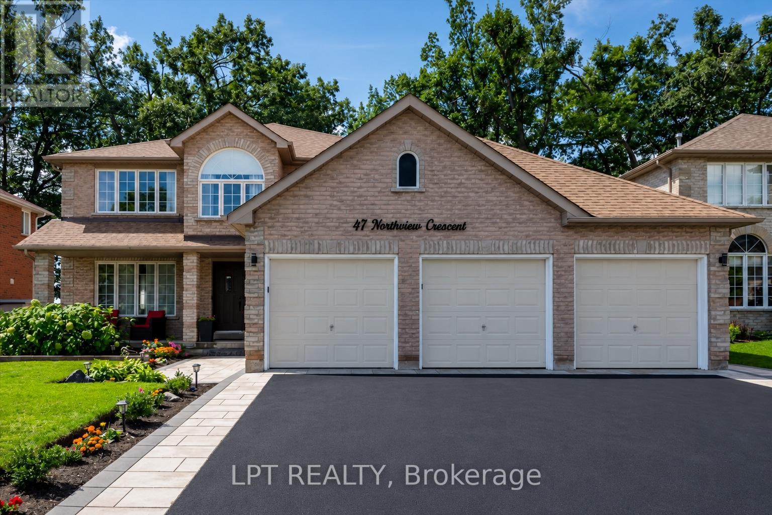 47 Northview Crescent, Barrie (Northwest), Ontario  L4N 9T4 - Photo 1 - S13720876