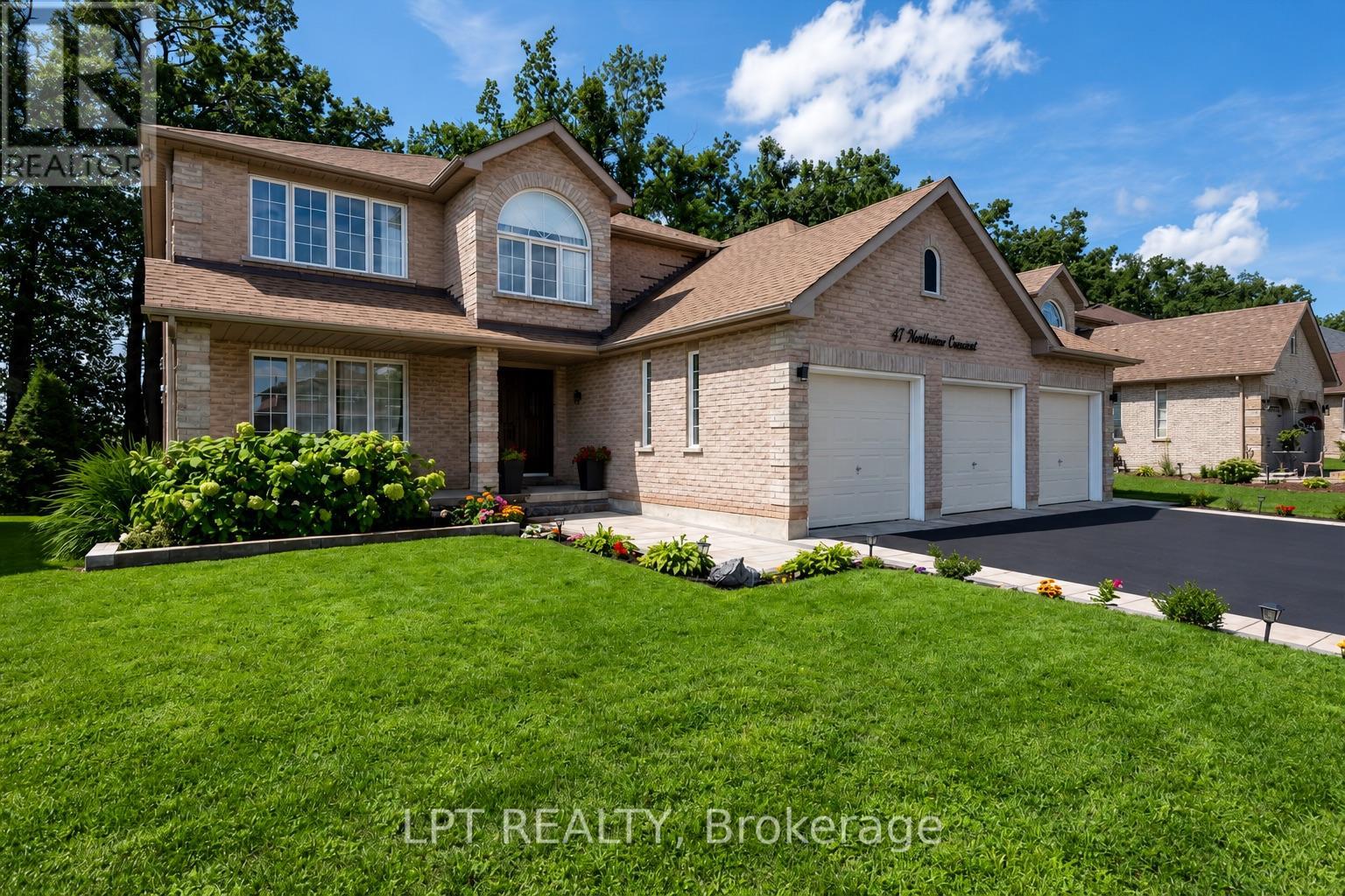 47 Northview Crescent, Barrie (Northwest), Ontario  L4N 9T4 - Photo 2 - S13720876