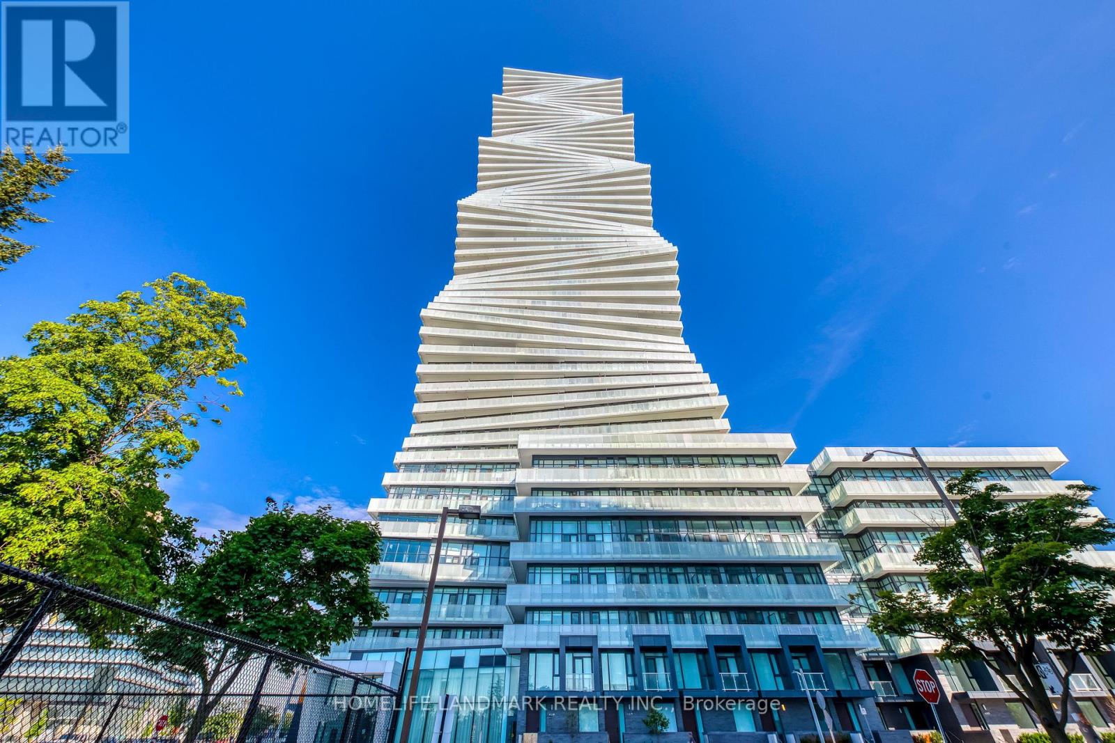 2304 - 3883 Quartz Road, Mississauga, Ontario  L5B 0M4 - Photo 2 - W13720852
