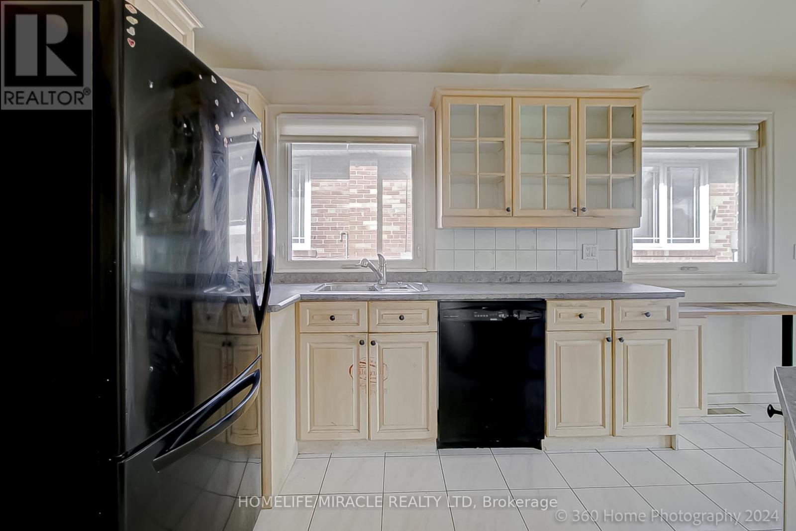 30 Fallowfield Road, Toronto, Ontario  M9W 2W2 - Photo 6 - W13720862