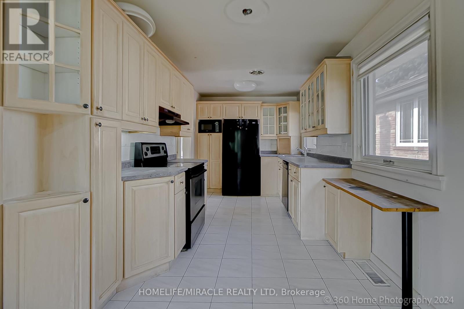 30 Fallowfield Road, Toronto, Ontario  M9W 2W2 - Photo 7 - W13720862