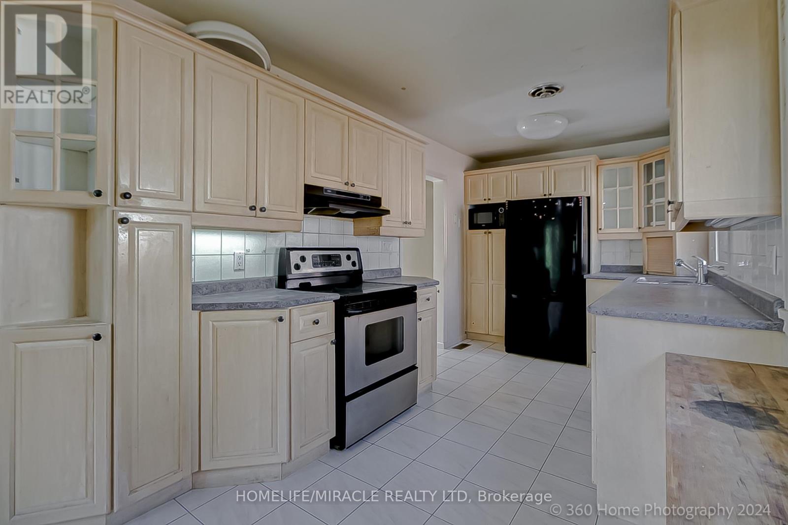 30 Fallowfield Road, Toronto, Ontario  M9W 2W2 - Photo 8 - W13720862