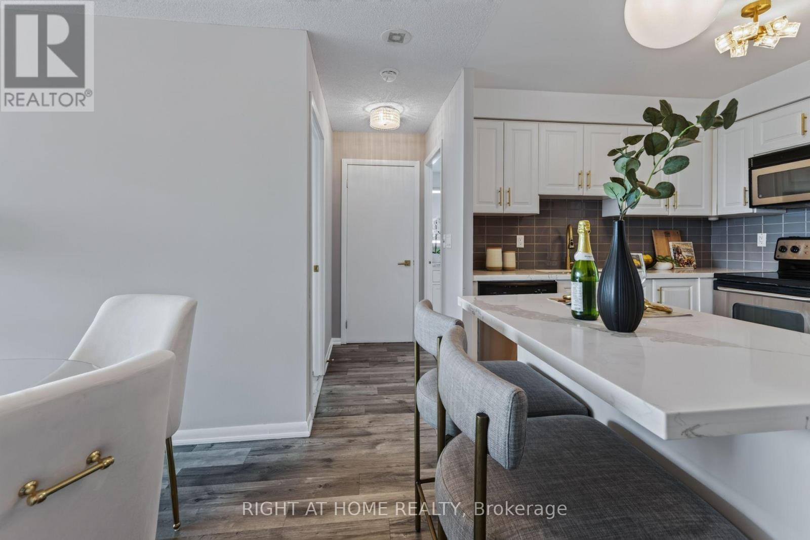 1417 - 185 Legion Road N, Toronto, Ontario  M8Y 0A1 - Photo 14 - W13720908