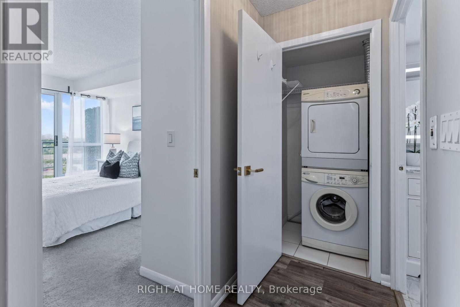 1417 - 185 Legion Road N, Toronto, Ontario  M8Y 0A1 - Photo 22 - W13720908