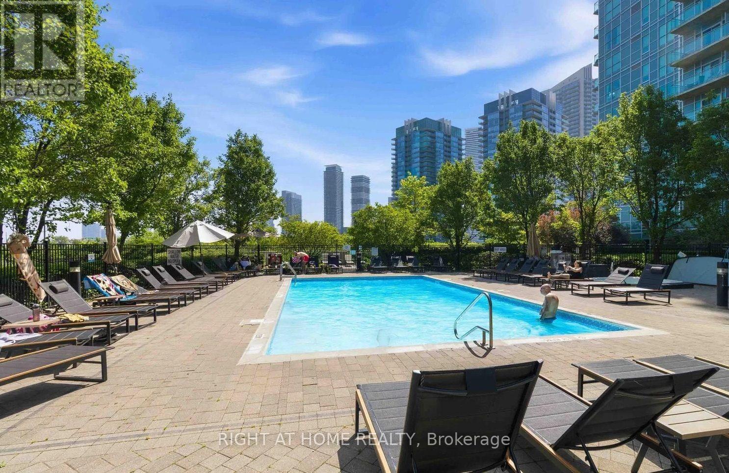 1417 - 185 Legion Road N, Toronto, Ontario  M8Y 0A1 - Photo 25 - W13720908