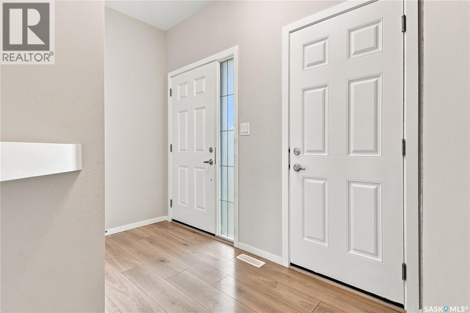 450 Aniskotaw Way, Saskatoon, Saskatchewan S7V 1M3 - Photo 3 - SK046896