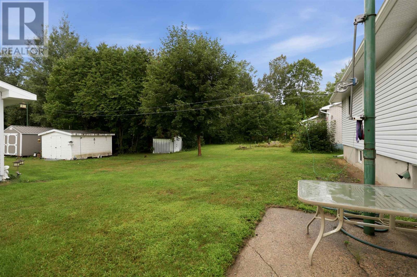 39 Park St, Sault Ste Marie, Ontario P6A 5G7 - Photo 3 - SM262276