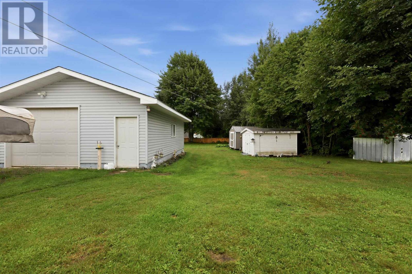 39 Park St, Sault Ste Marie, Ontario P6A 5G7 - Photo 4 - SM262276