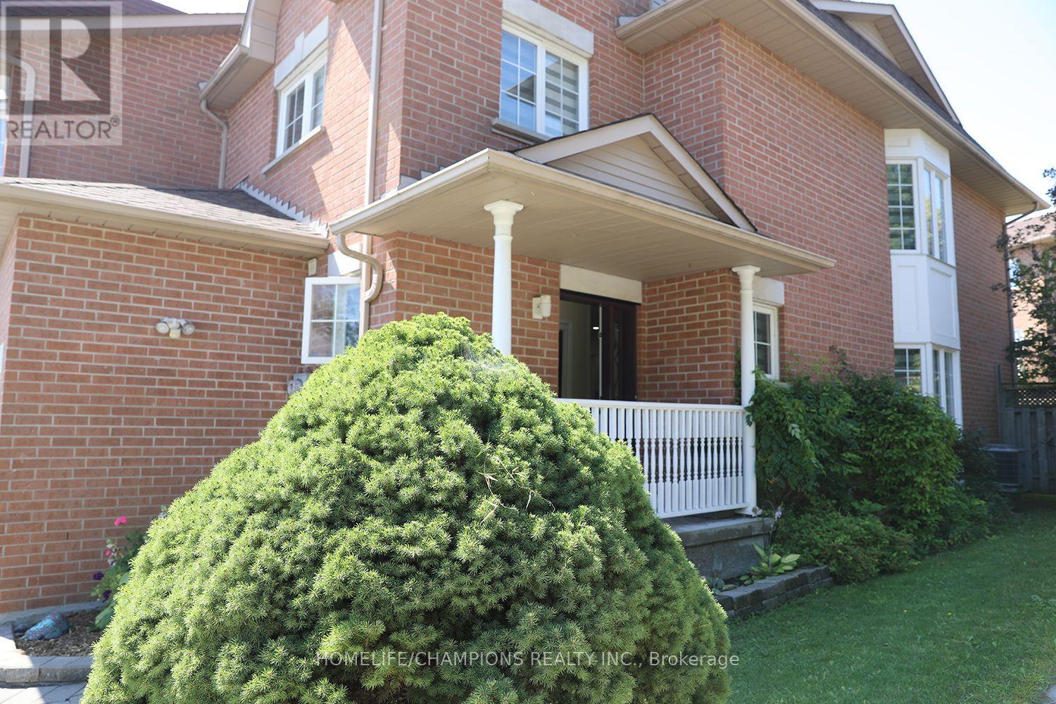 16 Echo Glen Road, Toronto, Ontario  M9B 4W6 - Photo 2 - E13720944