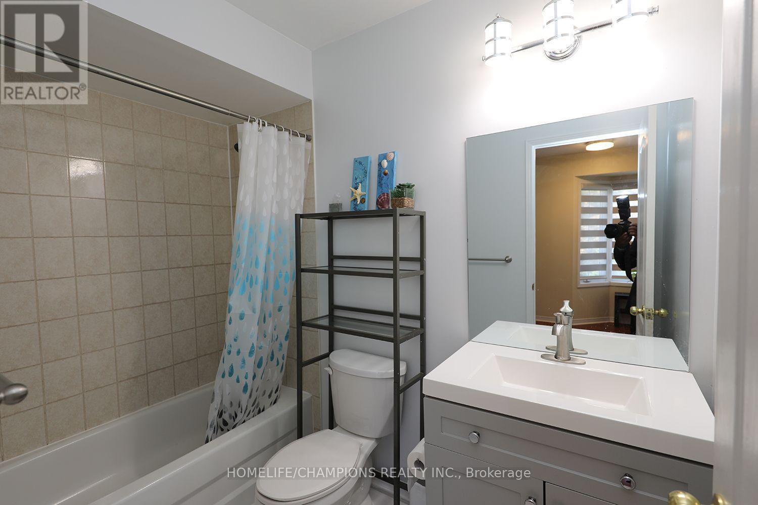 16 Echo Glen Road, Toronto, Ontario  M9B 4W6 - Photo 21 - E13720944