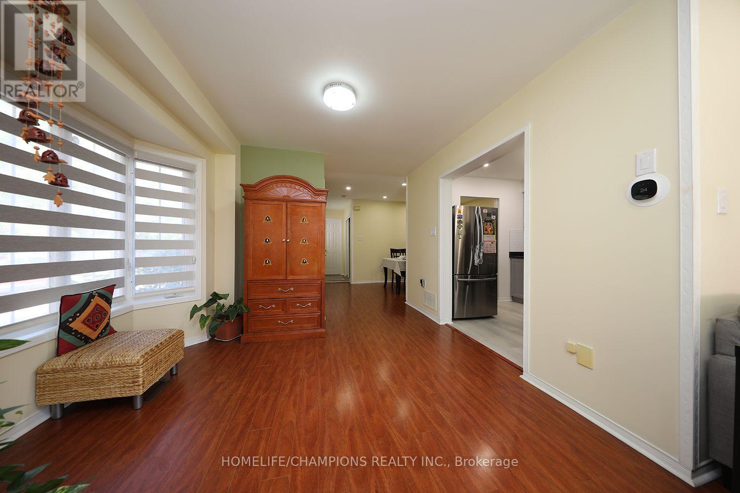 16 Echo Glen Road, Toronto, Ontario  M9B 4W6 - Photo 6 - E13720944
