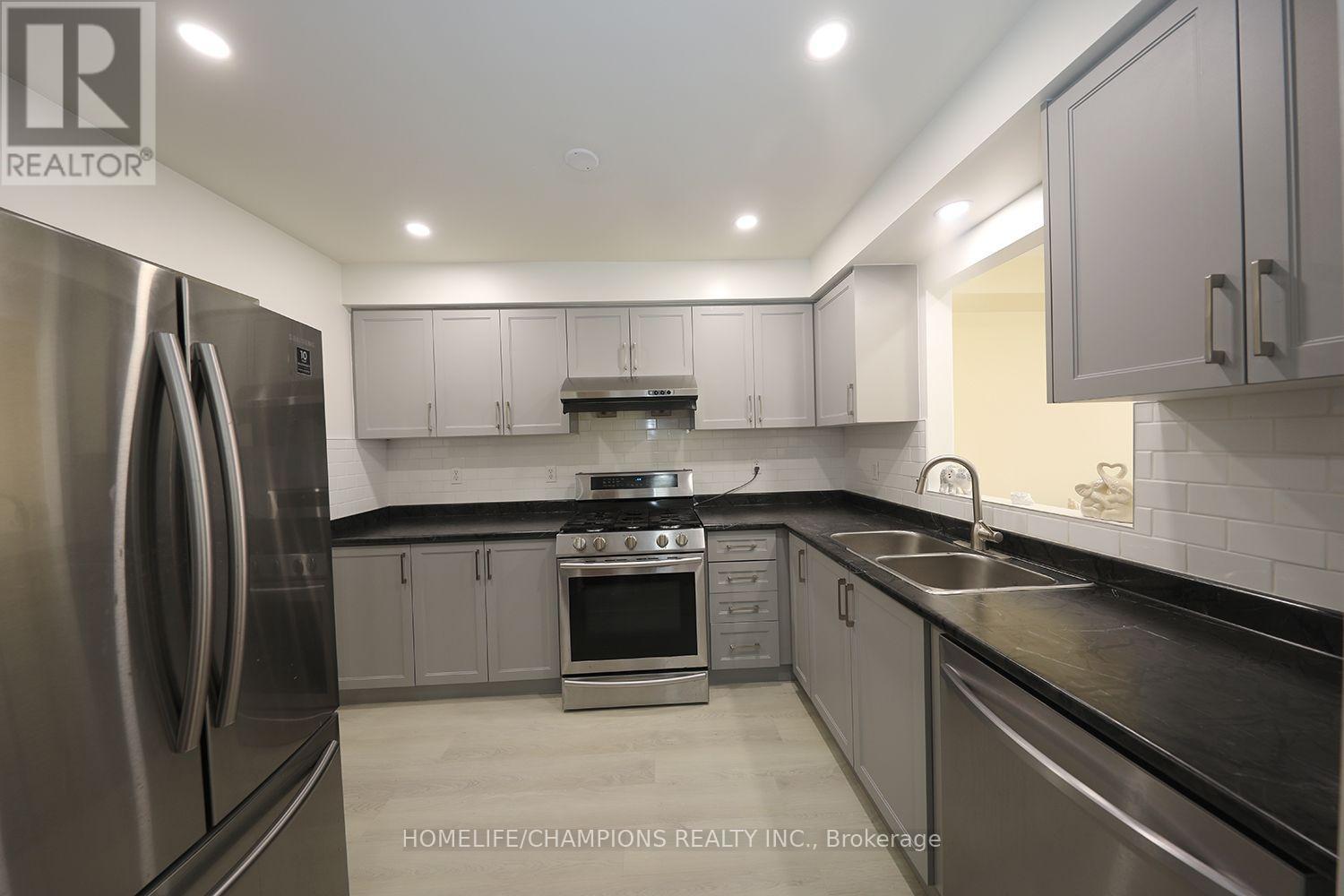 16 Echo Glen Road, Toronto, Ontario  M9B 4W6 - Photo 7 - E13720944