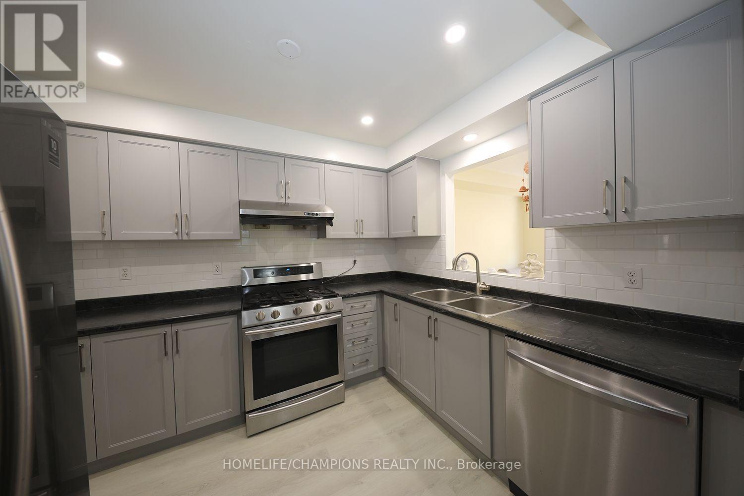 16 Echo Glen Road, Toronto, Ontario  M9B 4W6 - Photo 8 - E13720944
