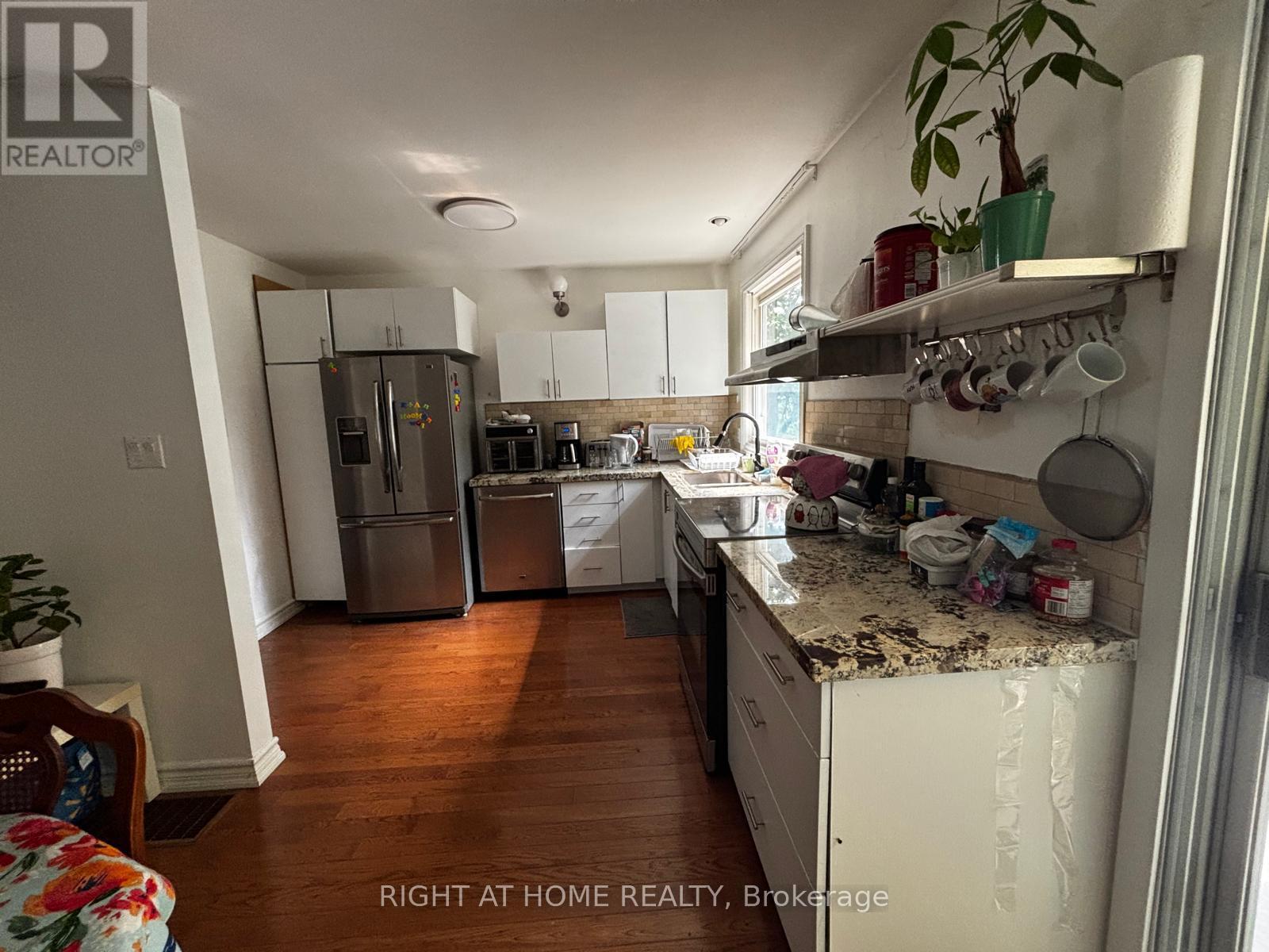 Upper - 278 Waratah Avenue, Newmarket, Ontario  L3Y 5J2 - Photo 5 - N13720960