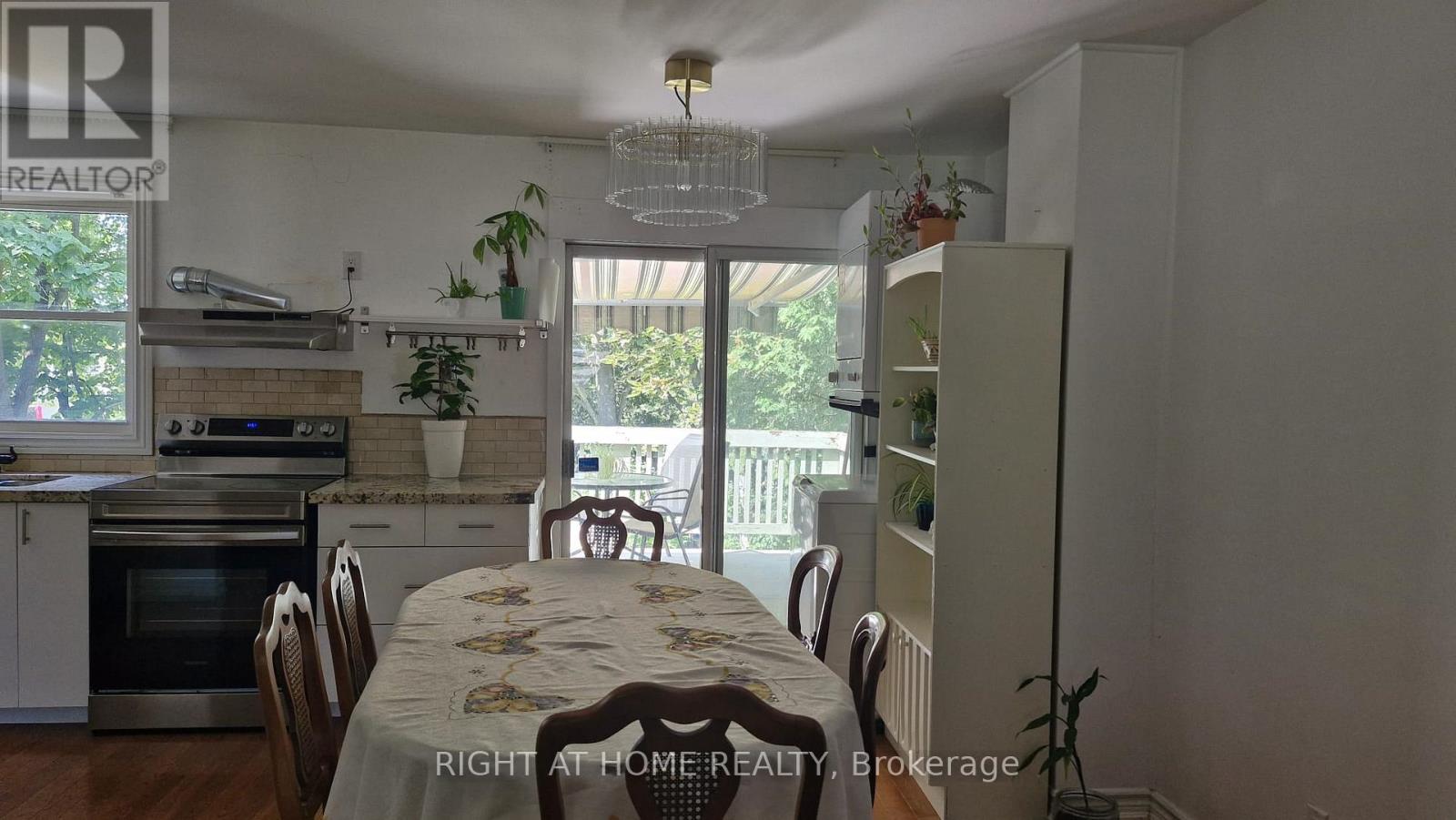 Upper - 278 Waratah Avenue, Newmarket, Ontario  L3Y 5J2 - Photo 6 - N13720960