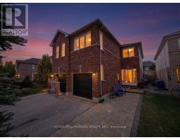 434 HEDDLE CRESCENT, Newmarket, Ontario