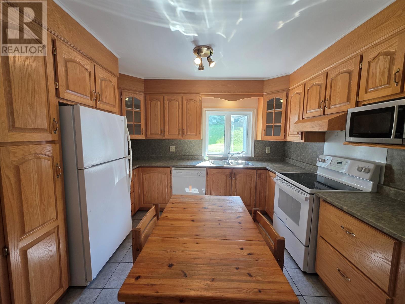 24 Brookfield Avenue, Corner Brook, Newfoundland & Labrador  A2H 2R1 - Photo 4 - 1302485