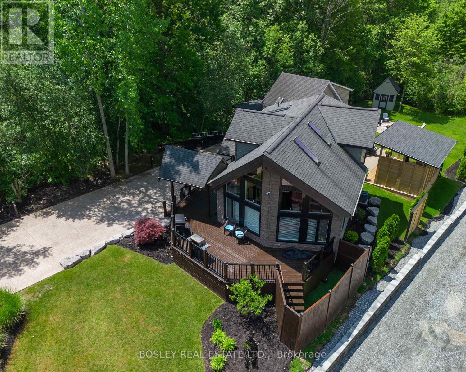 4949 LYON'S PARKWAY, Niagara Falls, Ontario