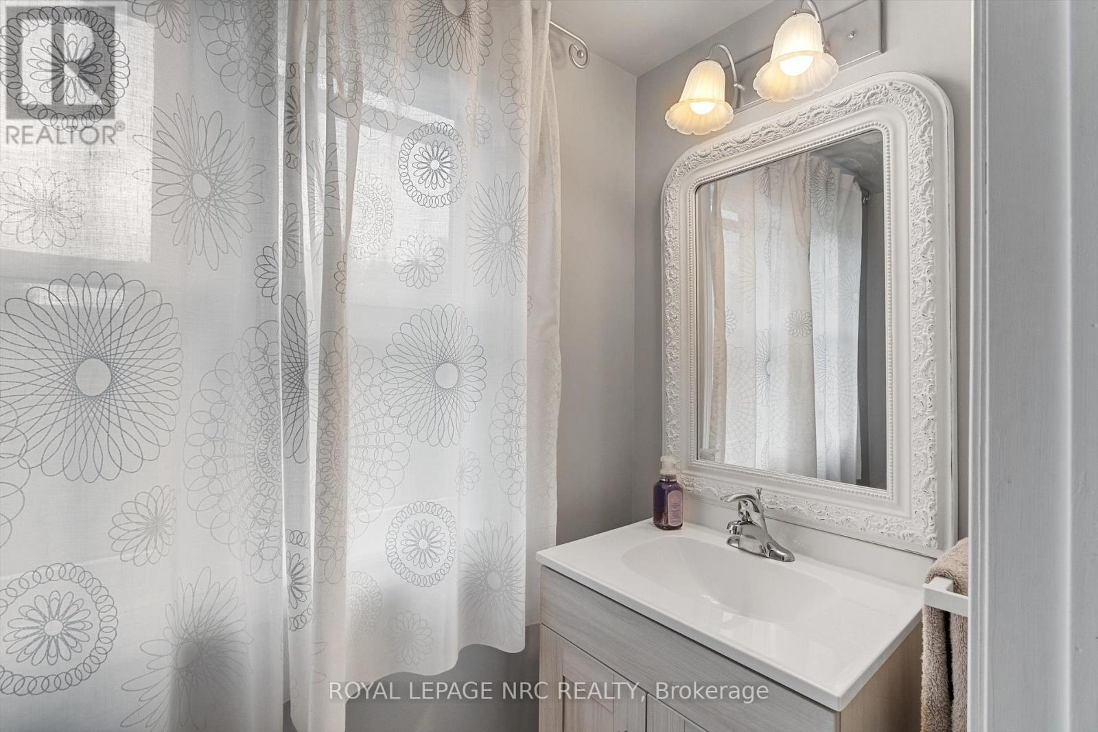 9 Pine Street, Niagara-On-The-Lake, Ontario  L0S 1J0 - Photo 25 - X13720994