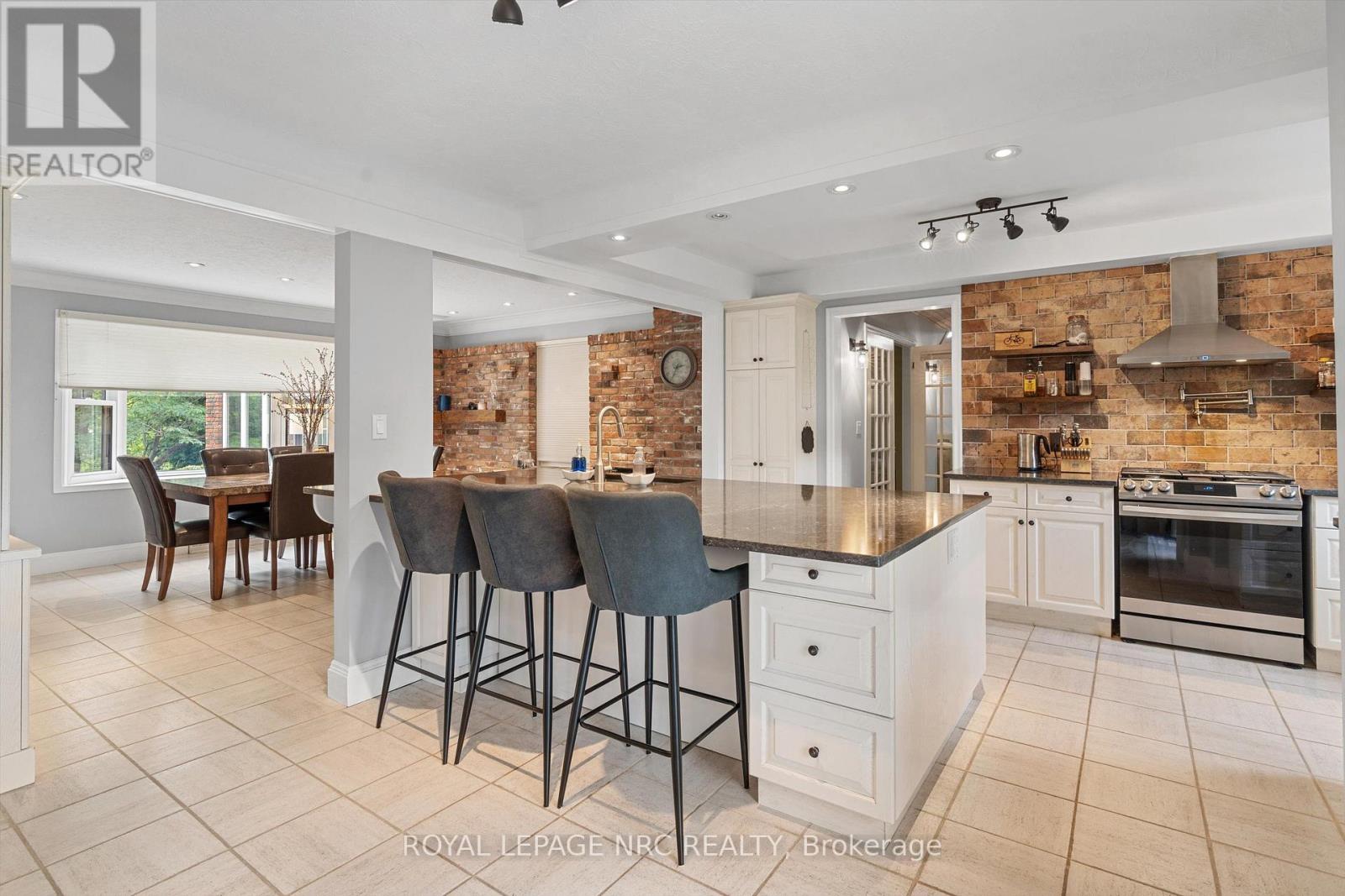 9 Pine Street, Niagara-On-The-Lake, Ontario  L0S 1J0 - Photo 3 - X13720994