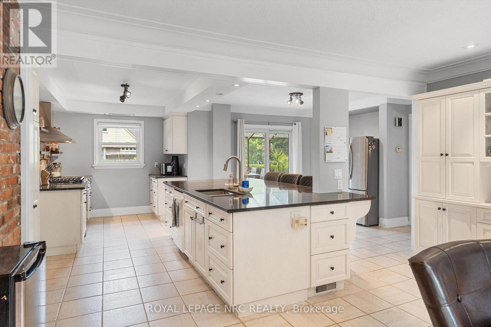 9 Pine Street, Niagara-On-The-Lake, Ontario  L0S 1J0 - Photo 4 - X13720994