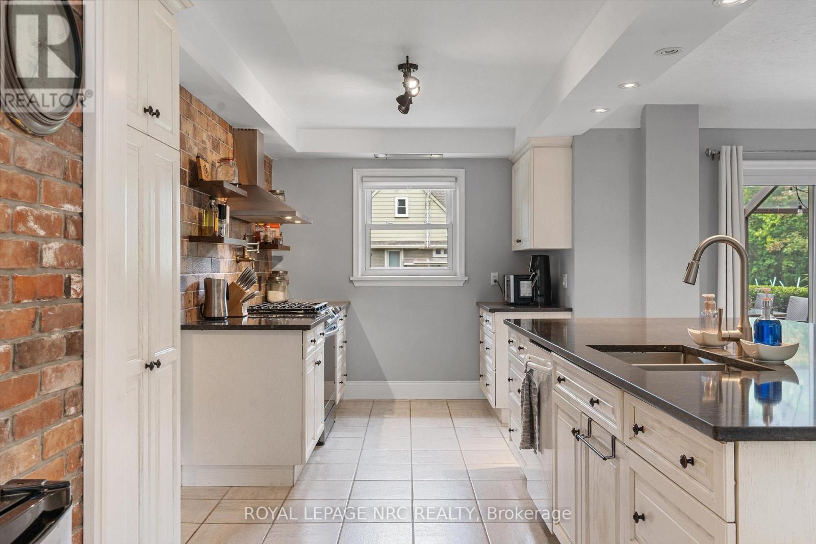 9 Pine Street, Niagara-On-The-Lake, Ontario  L0S 1J0 - Photo 6 - X13720994
