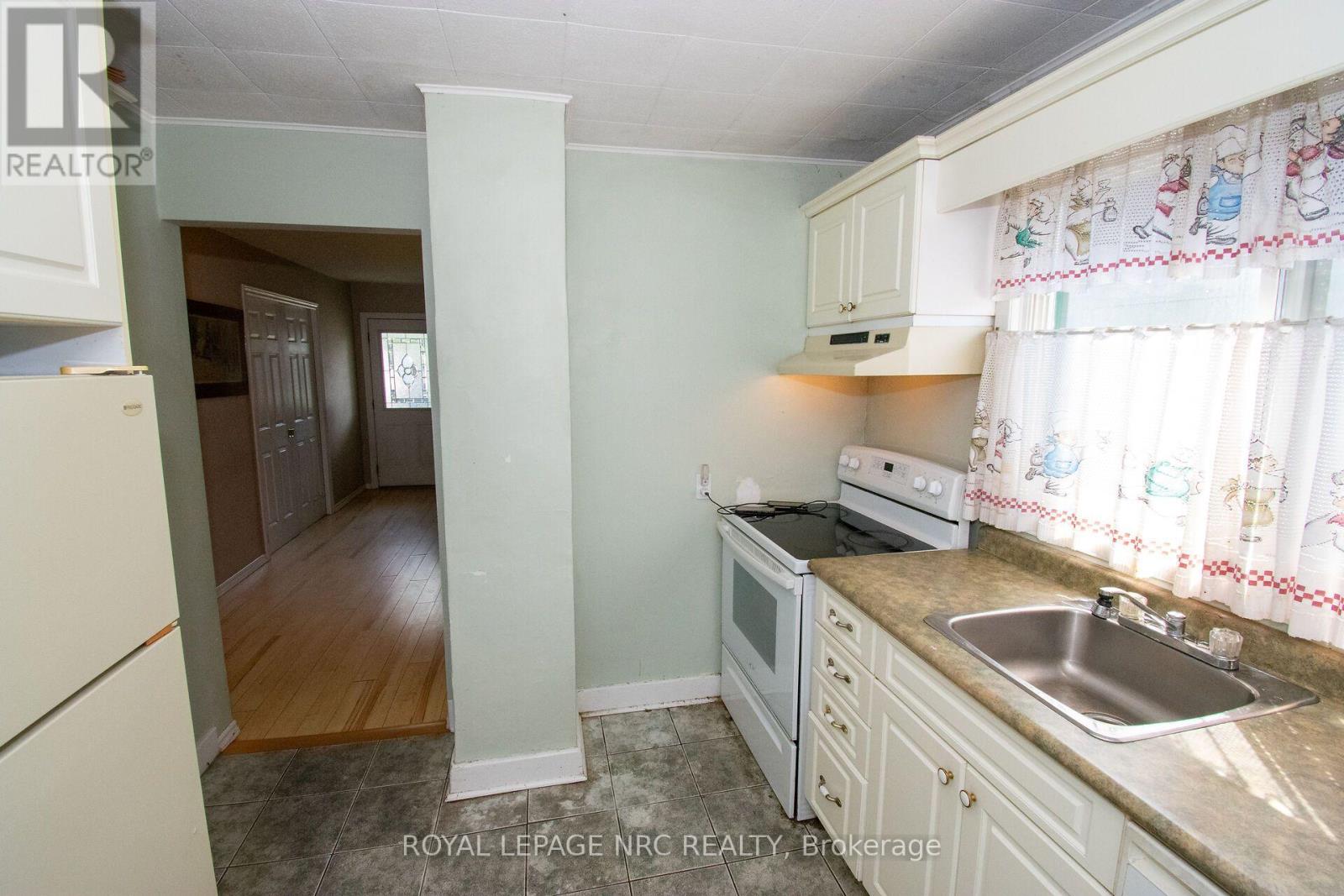 13 Mildred Avenue, St. Catharines, Ontario  L2R 6H9 - Photo 16 - X13720998