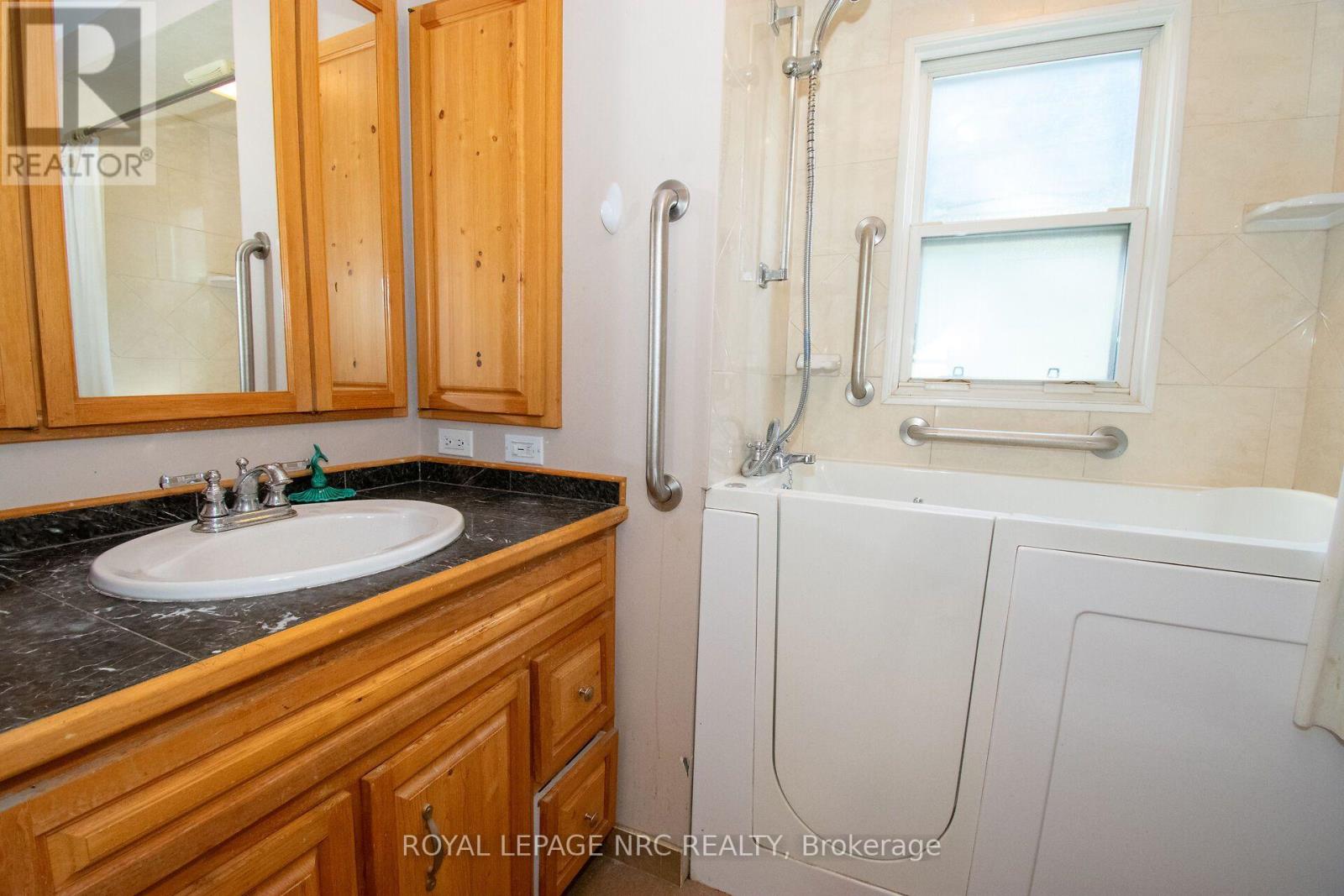 13 Mildred Avenue, St. Catharines, Ontario  L2R 6H9 - Photo 18 - X13720998