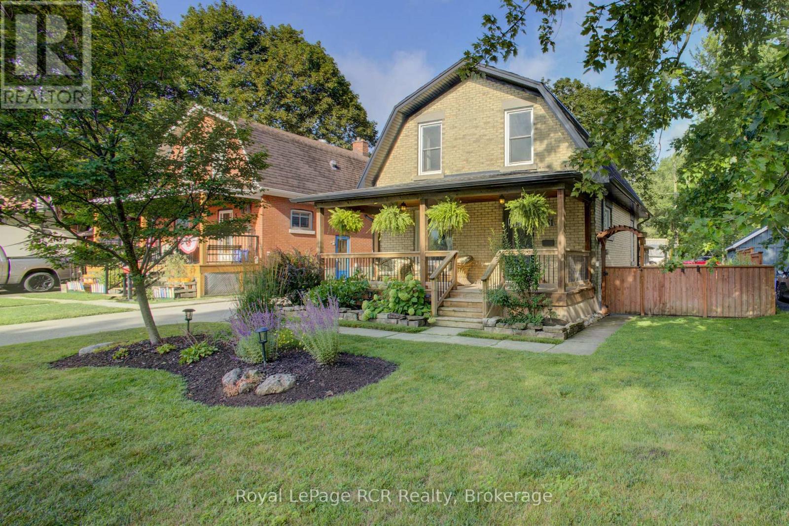 581 St Andrew Street W, Centre Wellington, Ontario  N1M 1P4 - Photo 2 - X13719964
