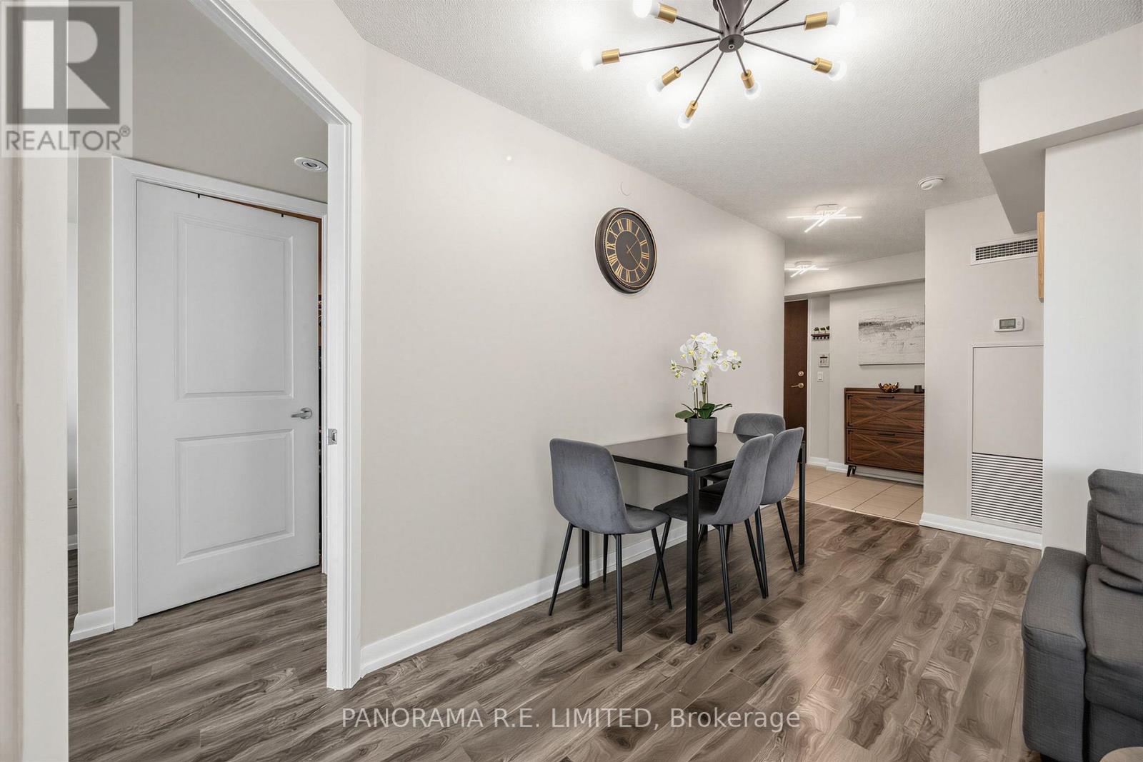 807 - 215 Sherway Gardens Road, Toronto, Ontario  M9C 0A4 - Photo 5 - W13721002