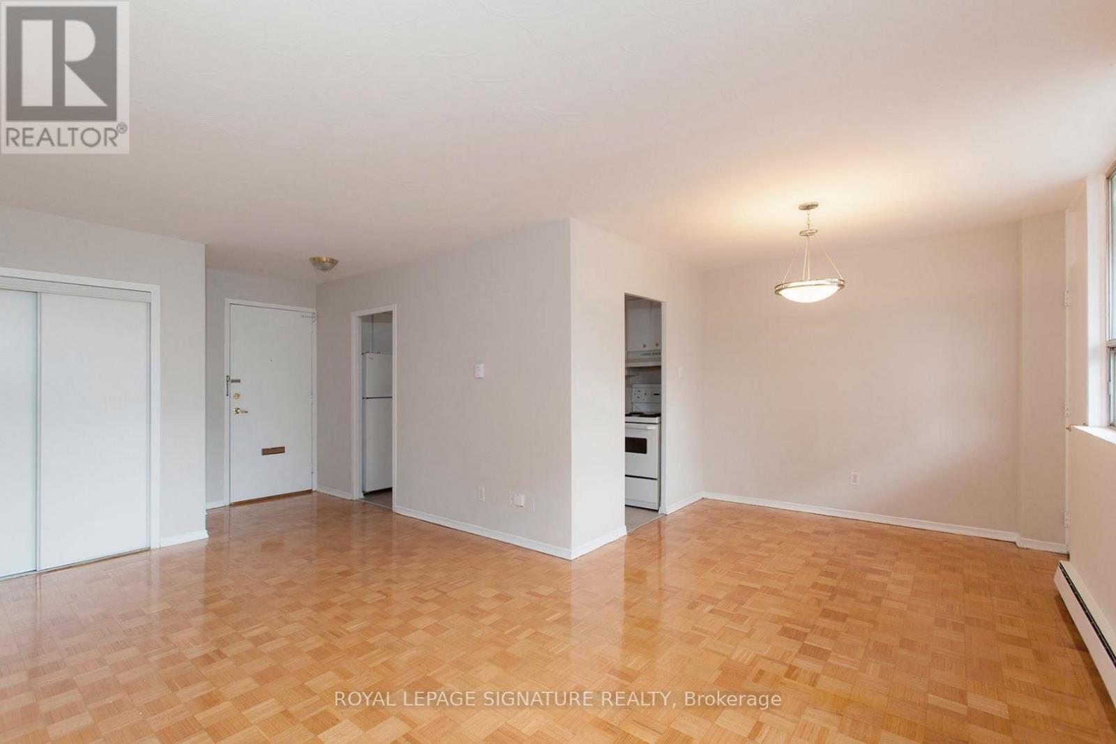 601 - 525 EGLINTON AVENUE, Toronto, Ontario