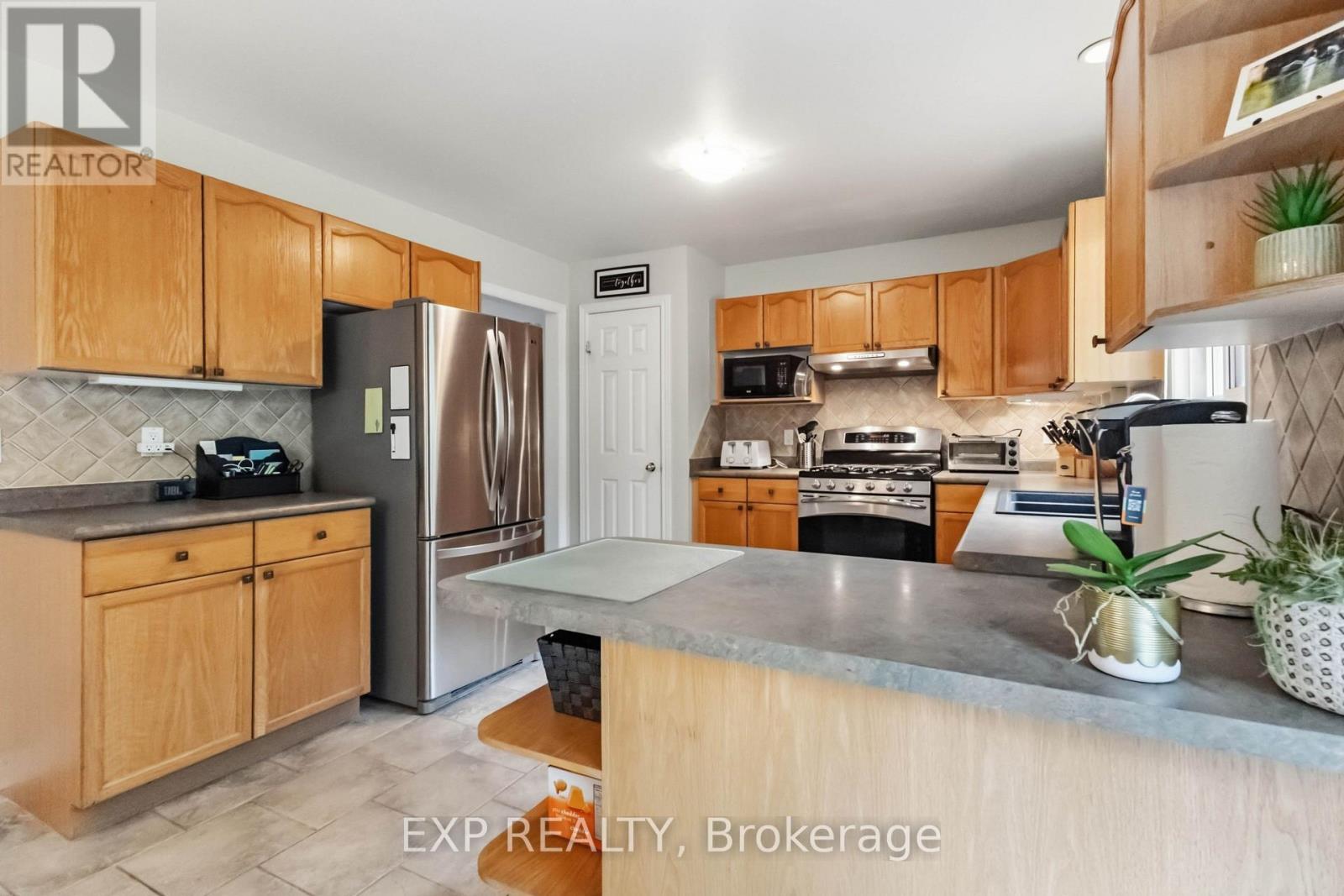 144 Stephen Moore Drive, Middlesex Centre, Ontario  N0L 1R0 - Photo 11 - X13720972