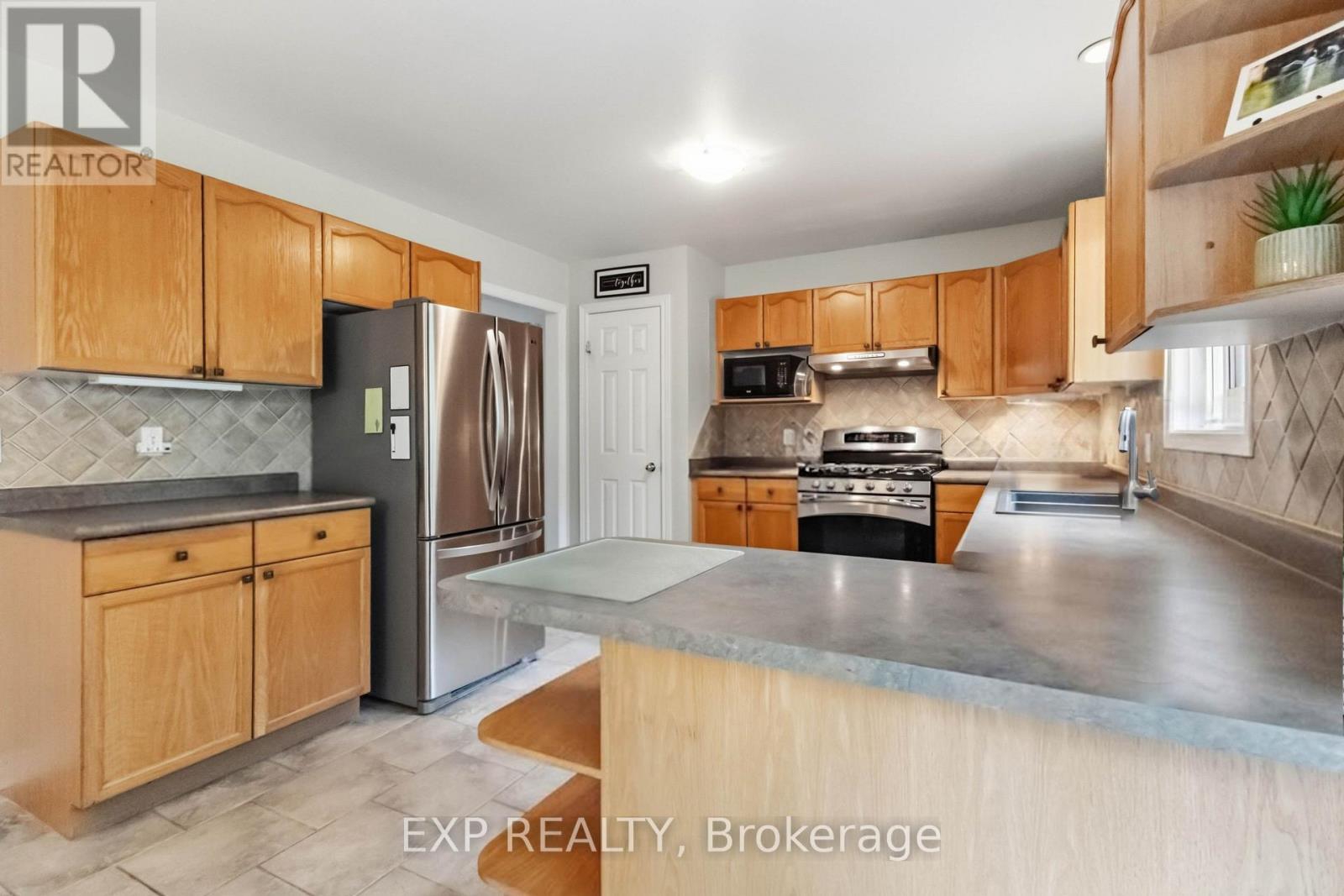 144 Stephen Moore Drive, Middlesex Centre, Ontario  N0L 1R0 - Photo 8 - X13720972
