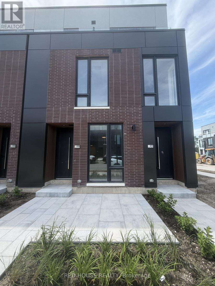 175 EVERETT COMMON