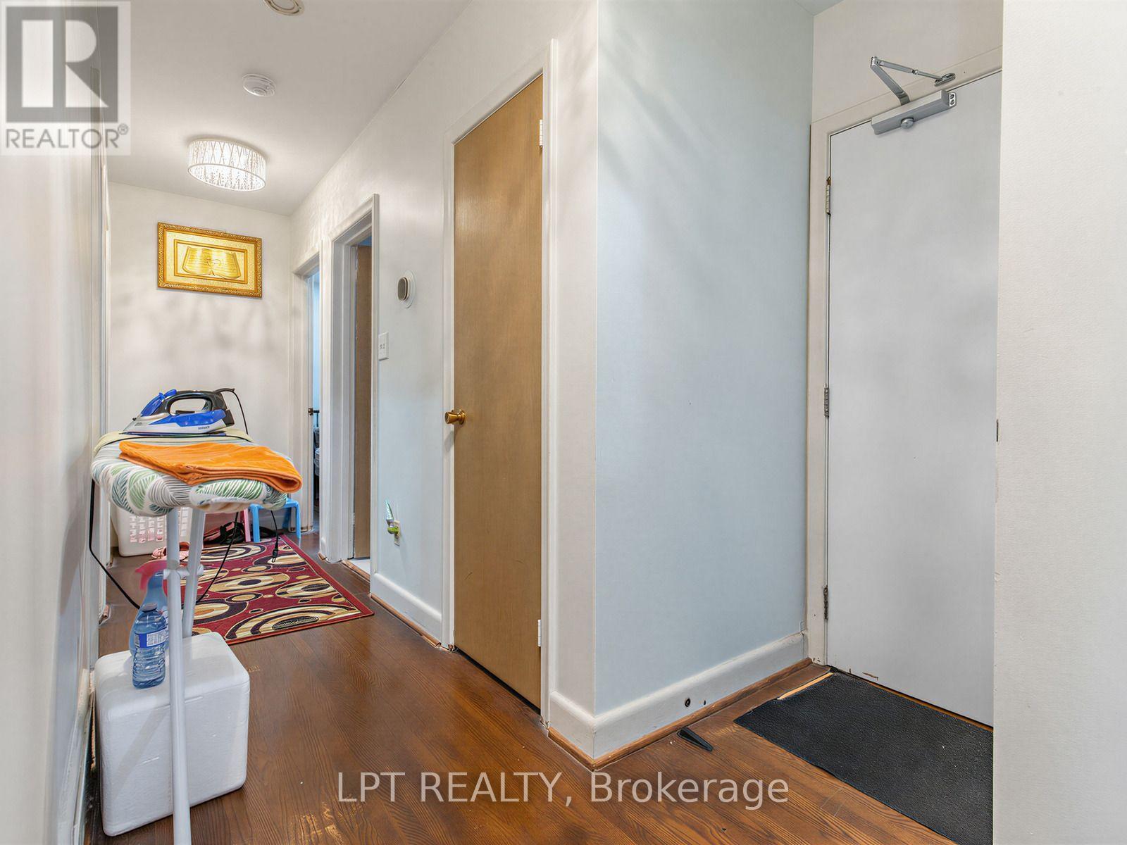 27 Kingsview Boulevard, Toronto, Ontario  M9R 1T5 - Photo 29 - W13711134
