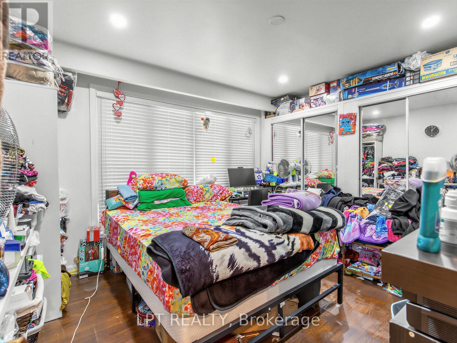 27 Kingsview Boulevard, Toronto, Ontario  M9R 1T5 - Photo 24 - W13711134