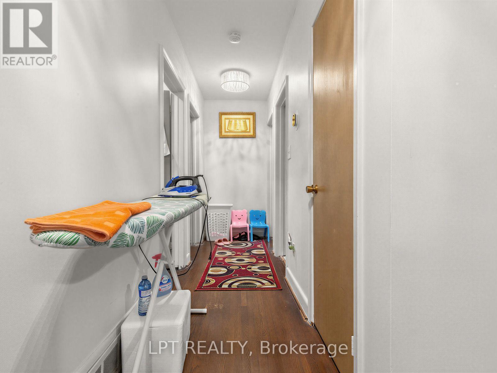 27 Kingsview Boulevard, Toronto, Ontario  M9R 1T5 - Photo 28 - W13711134