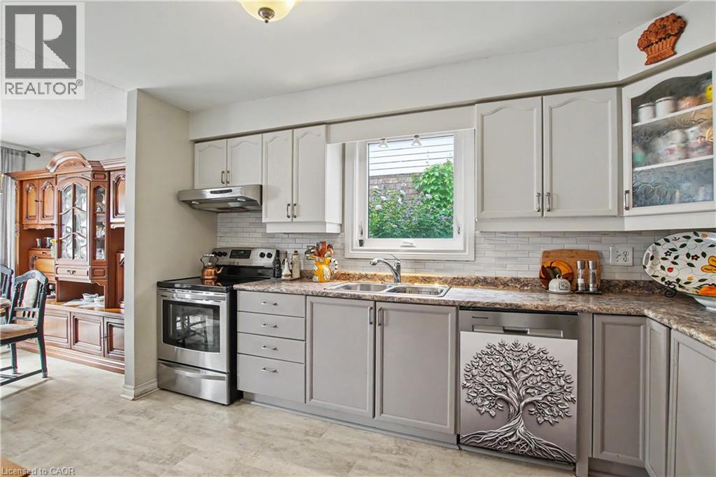 17 Bush Clover Crescent, Kitchener, Ontario  N2E 3P9 - Photo 12 - 40858456