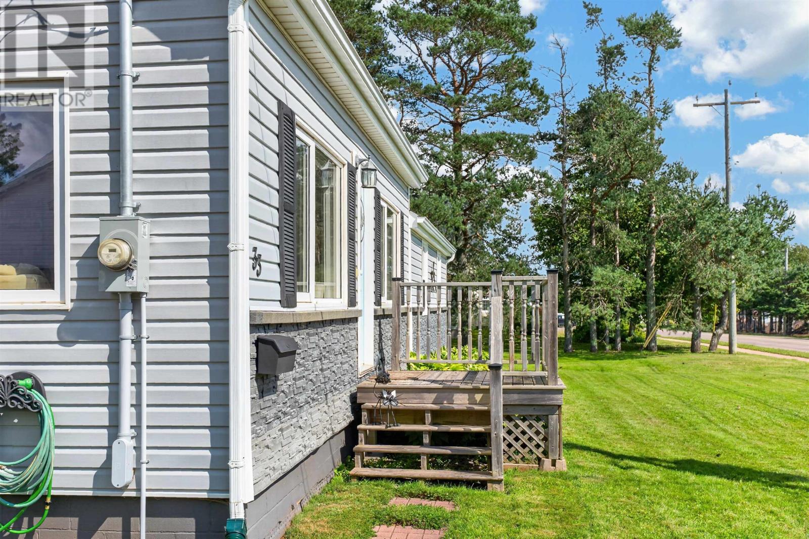 33 Bayview Drive, Summerside, Prince Edward Island  C1N 3Z9 - Photo 13 - 202621744