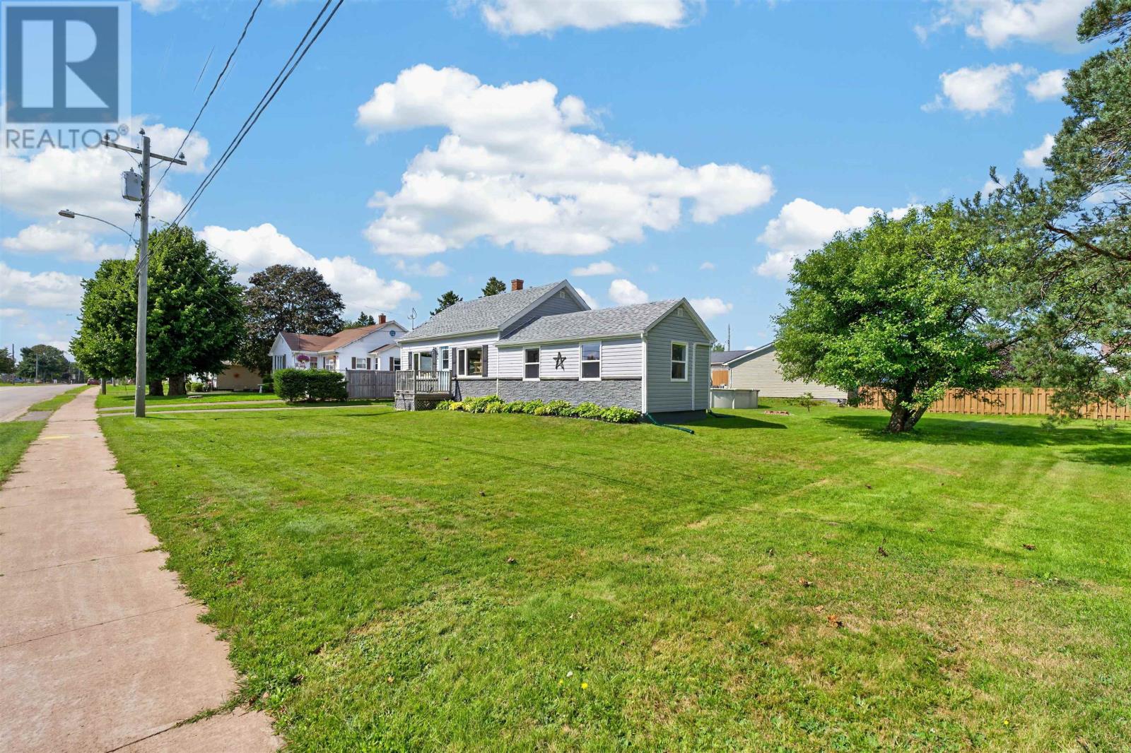 33 Bayview Drive, Summerside, Prince Edward Island  C1N 3Z9 - Photo 15 - 202621744