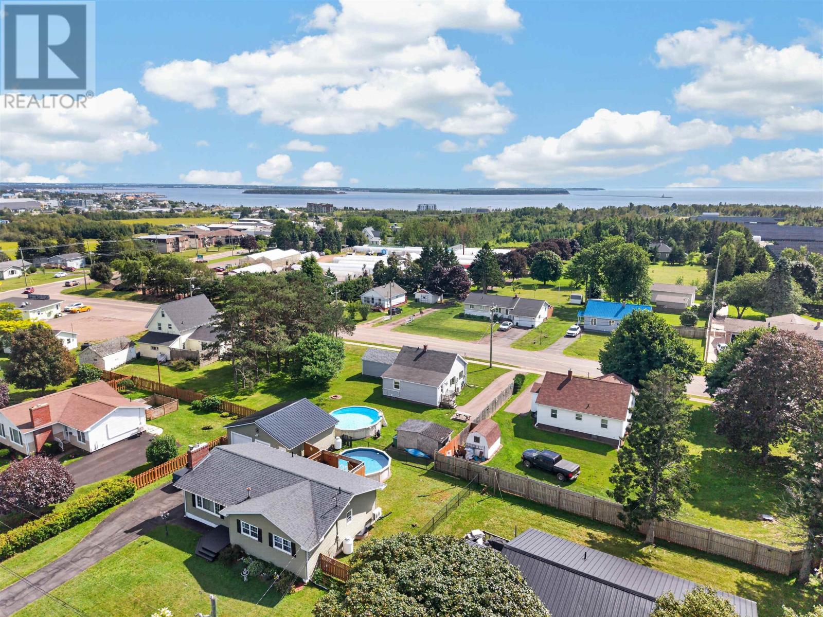 33 Bayview Drive, Summerside, Prince Edward Island  C1N 3Z9 - Photo 4 - 202621744