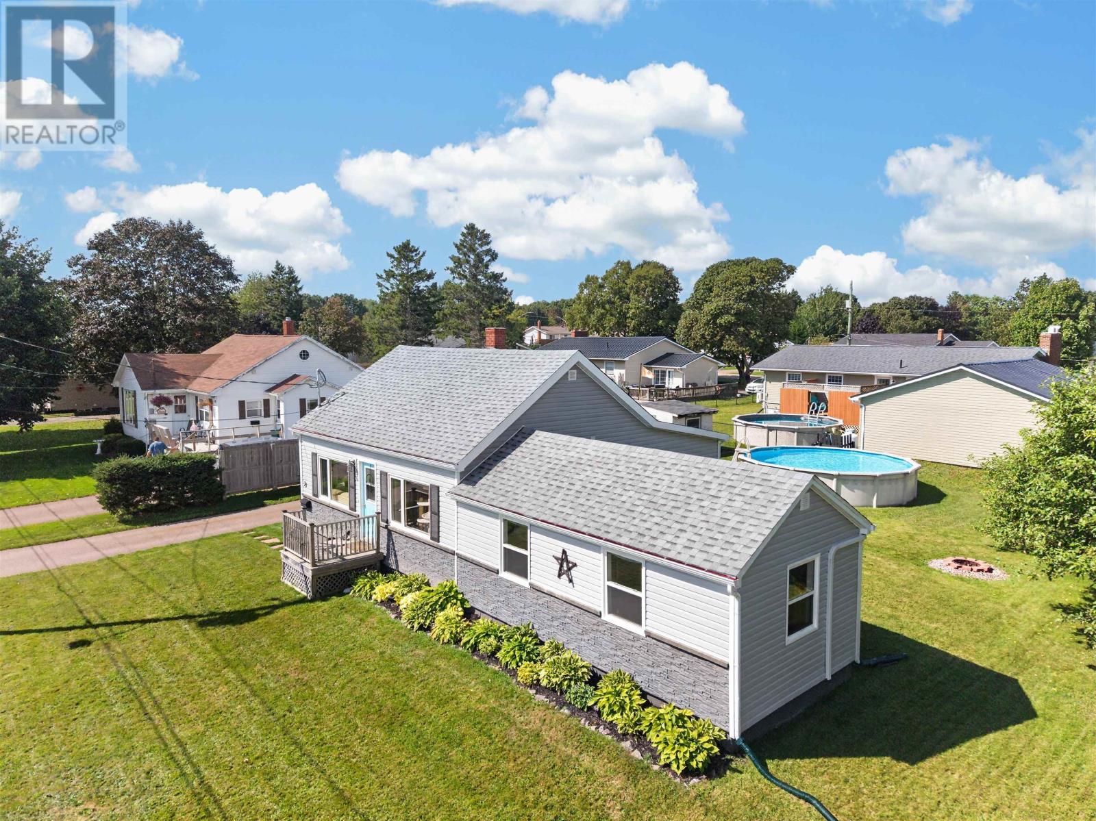 33 Bayview Drive, Summerside, Prince Edward Island  C1N 3Z9 - Photo 7 - 202621744