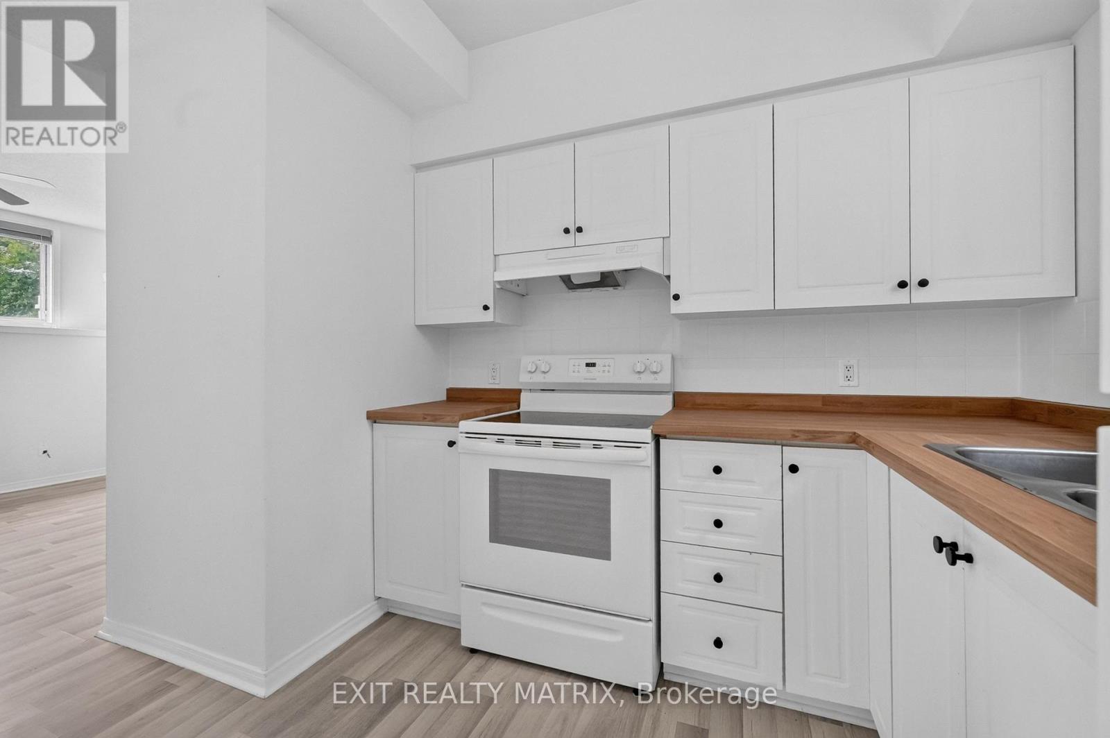 B - 239 Stiver Street, Russell, Ontario  K4R 1G9 - Photo 4 - X13529930