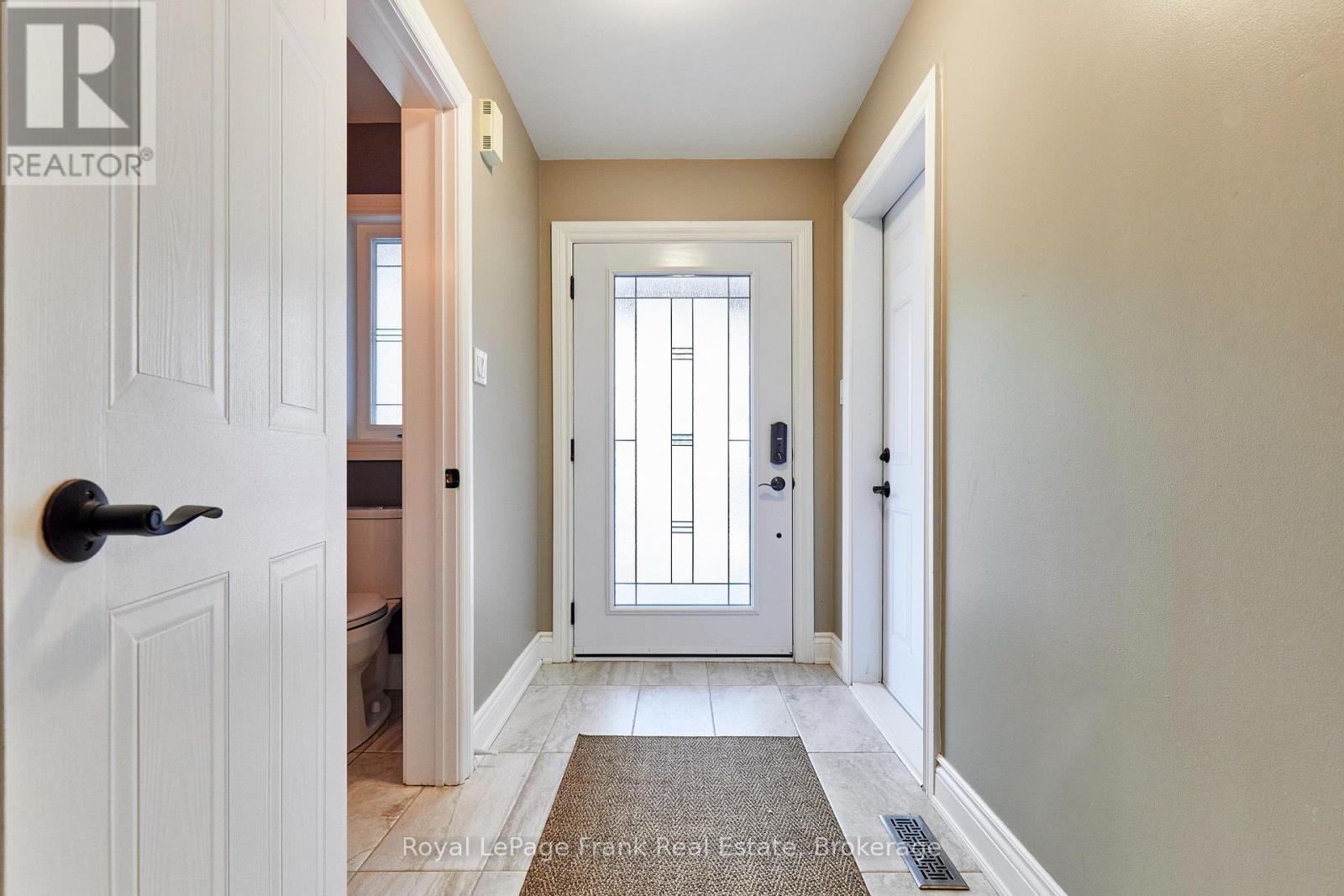 78 Beachgrove Crescent, Whitby, Ontario L1R 3G3 - Photo 5 - E13721116