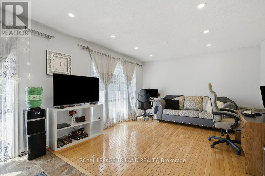 270 South Leaksdale Circle, London South, Ontario  N6M 1K3 - Photo 19 - X13721086