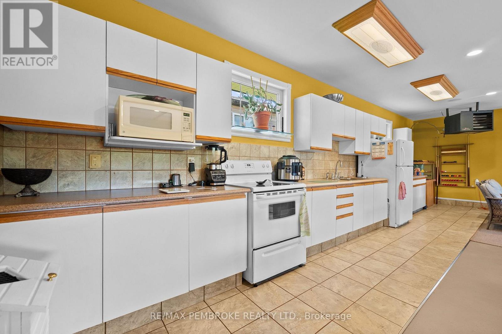 1315 Blakely Crescent W, Pembroke, Ontario K8A 6Z9 - Photo 34 - X13721096