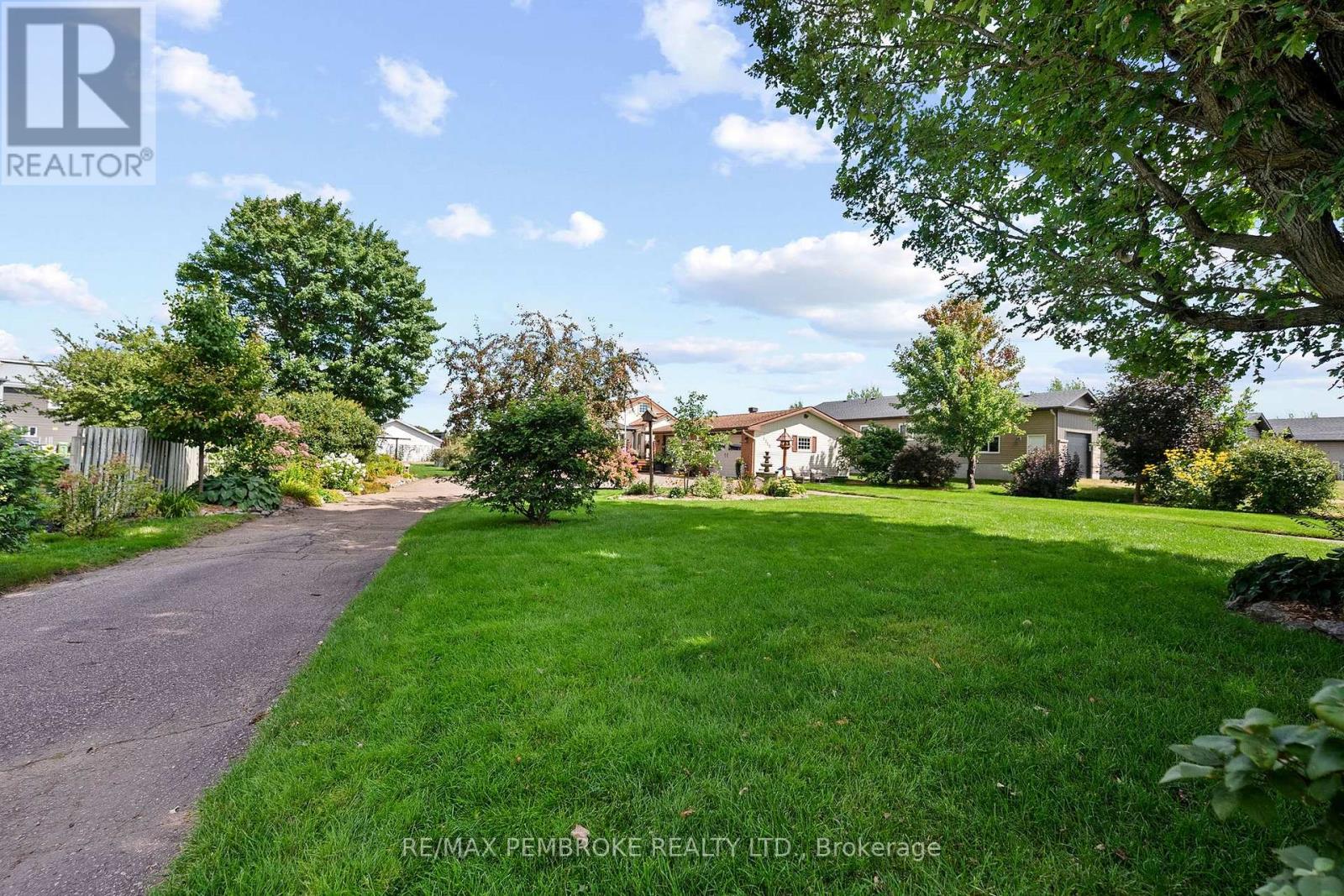 1315 Blakely Crescent W, Pembroke, Ontario K8A 6Z9 - Photo 39 - X13721096