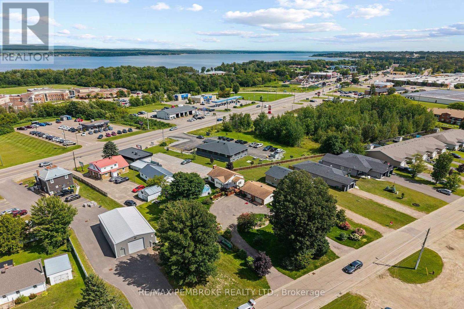 1315 Blakely Crescent W, Pembroke, Ontario K8A 6Z9 - Photo 42 - X13721096