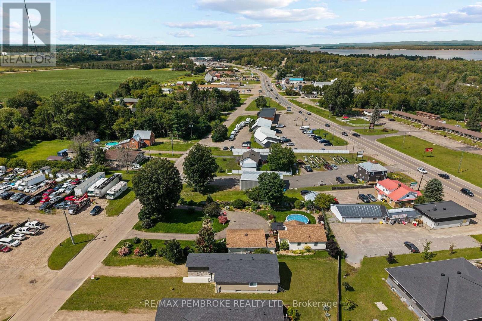 1315 Blakely Crescent W, Pembroke, Ontario K8A 6Z9 - Photo 43 - X13721096